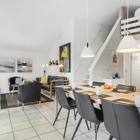 3 Bedroom Awesome In Hvide Sande Holiday home